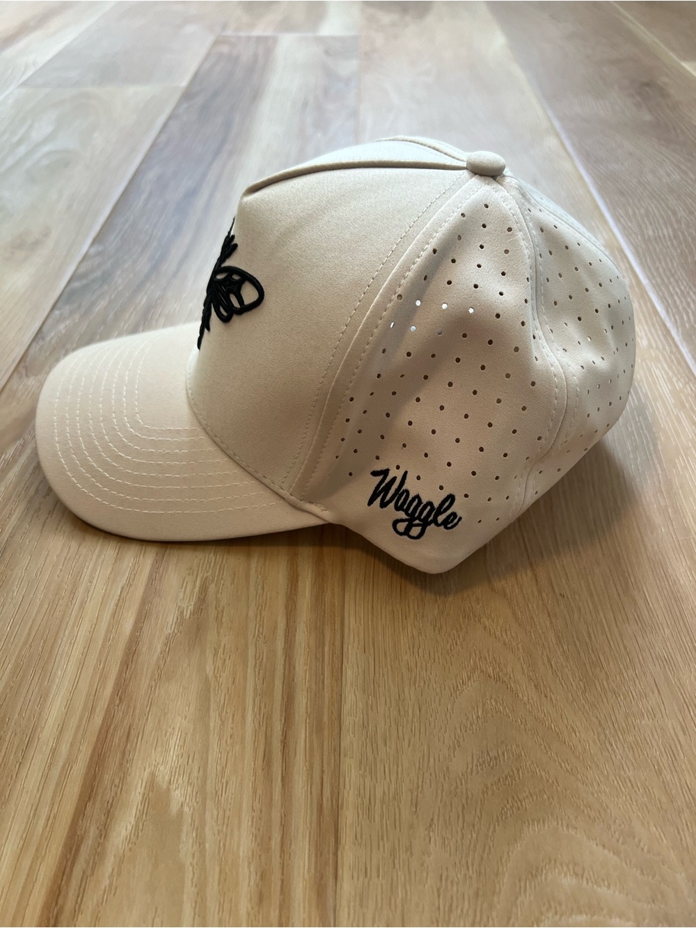 Waggle Buzzin' Golf Hat Cream Cap with Black Logo - Picture 3 of 5